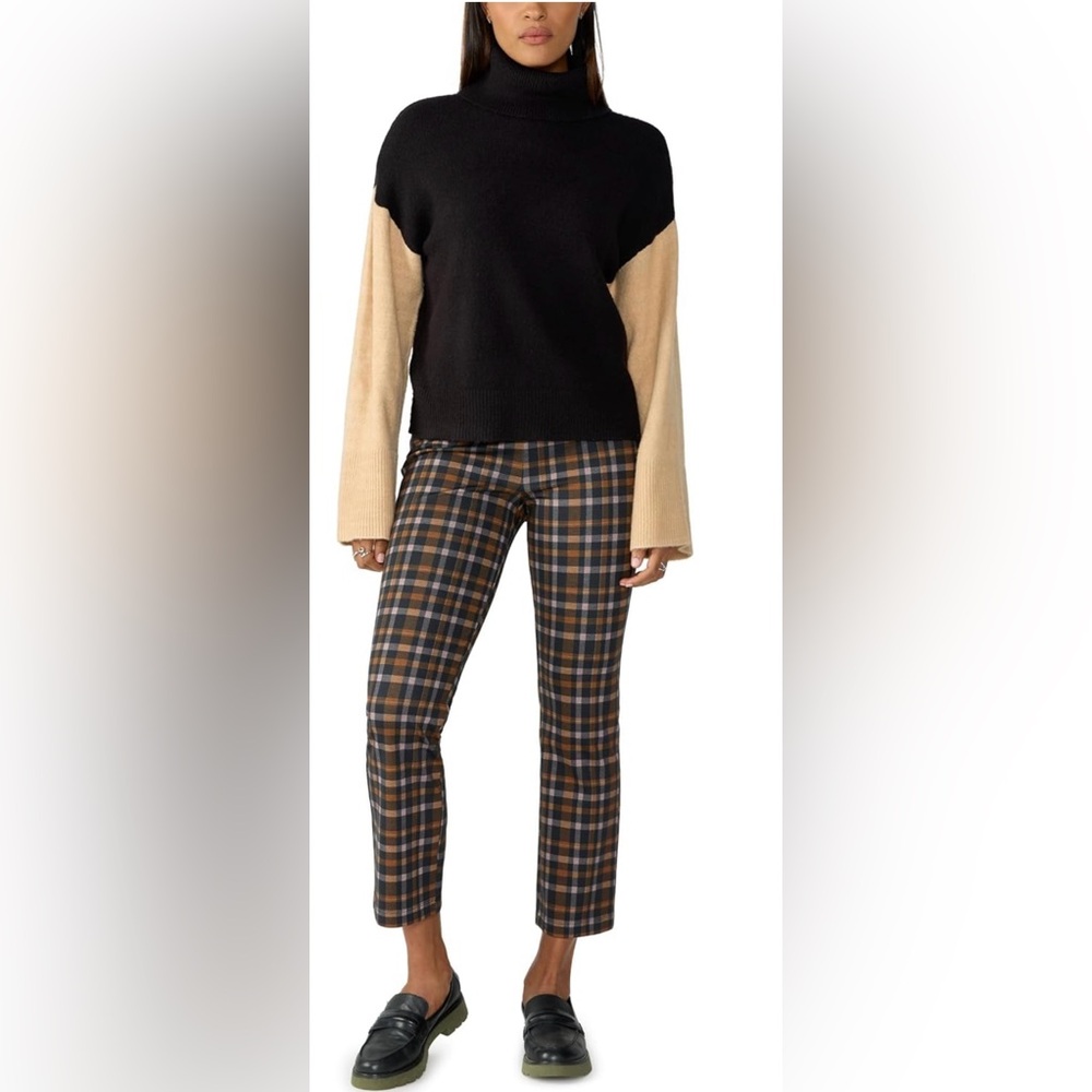 NWT Sanctuary Stitch Fix Women’s Size Small‎ Carnaby Kick Crop Pants.
